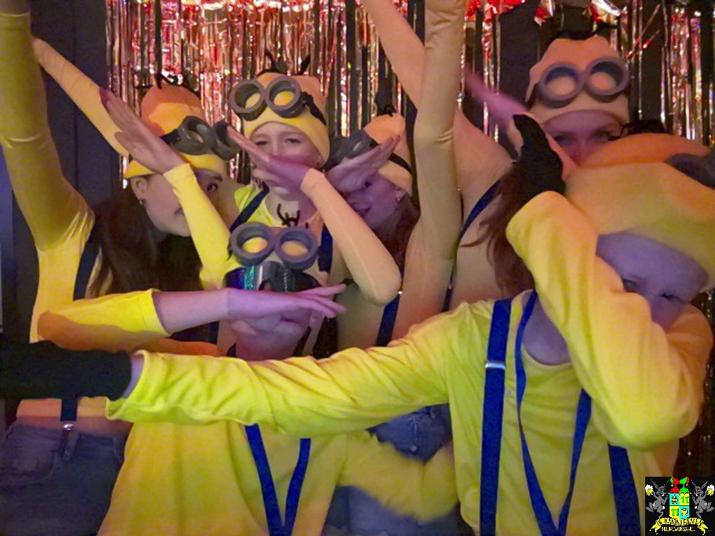 ../Images/Jeugd Opwarmbal Photobooth 062.jpg